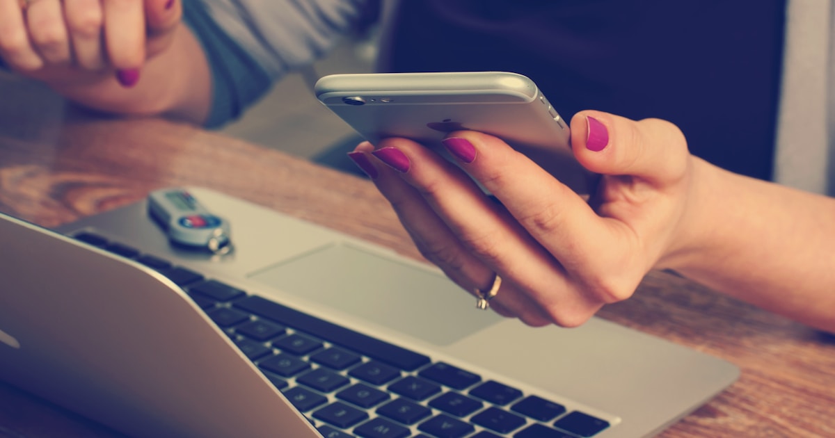 Phone workstation for automated callback handling